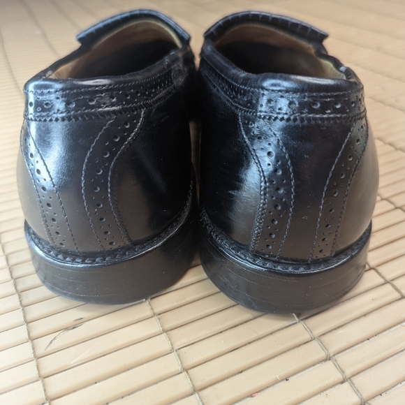 Allen Edmonds \
